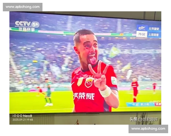 莱昂纳多瘸腿登大巴：海港争冠遇致命一击？